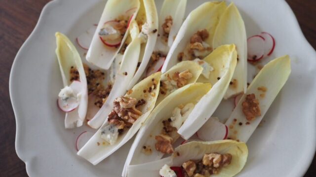 Quick, Fancy Apéro with Endive, Blue cheese & Walnuts / エンダイブ、ブルーチーズとくるみのアペロ