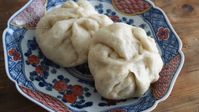 Homemade “Butaman” from Yeast, Juicy Pork Steamed Buns / 手作り551風豚まん