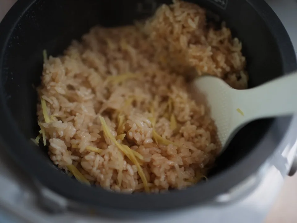 Cooked ginger rice