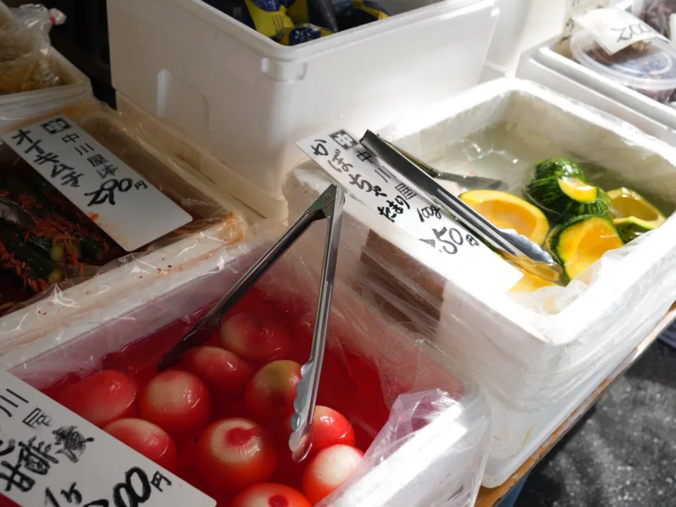 tsukemono stall in Tsukiji